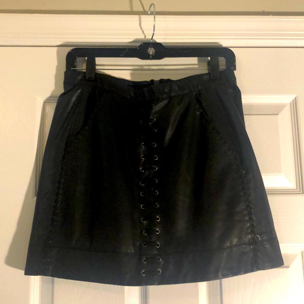 Faux leather mini skirt